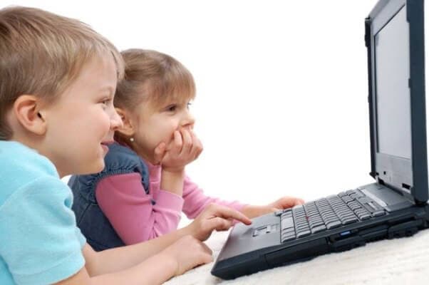 Дети за компьютером