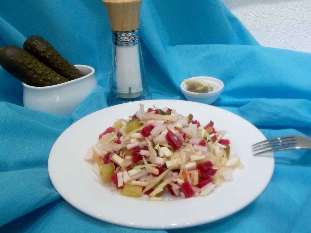 Вкусный диетический салат из сельдерея корневого, рецепт с фото