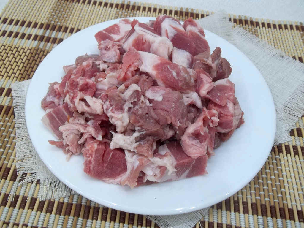 Свинина на тарелке
